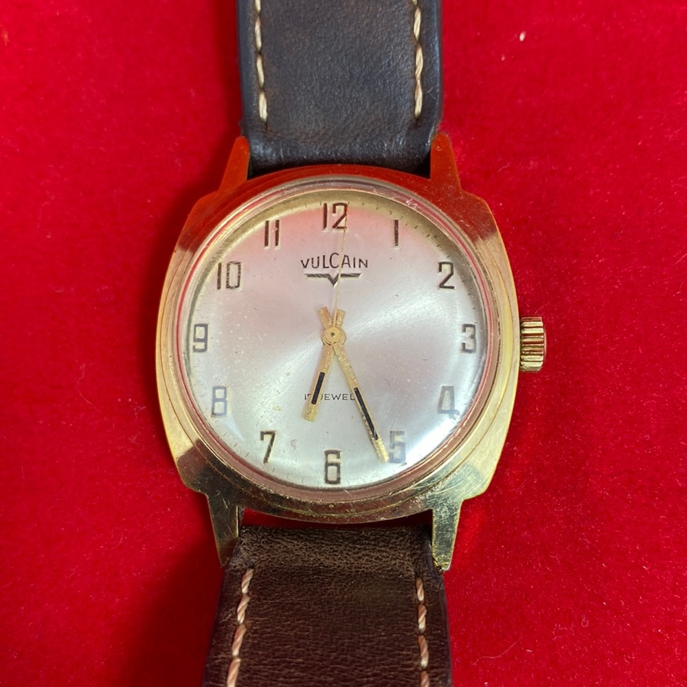 Rare 1950s Hand Made Swiss mechanical Vulcain Presidents watch